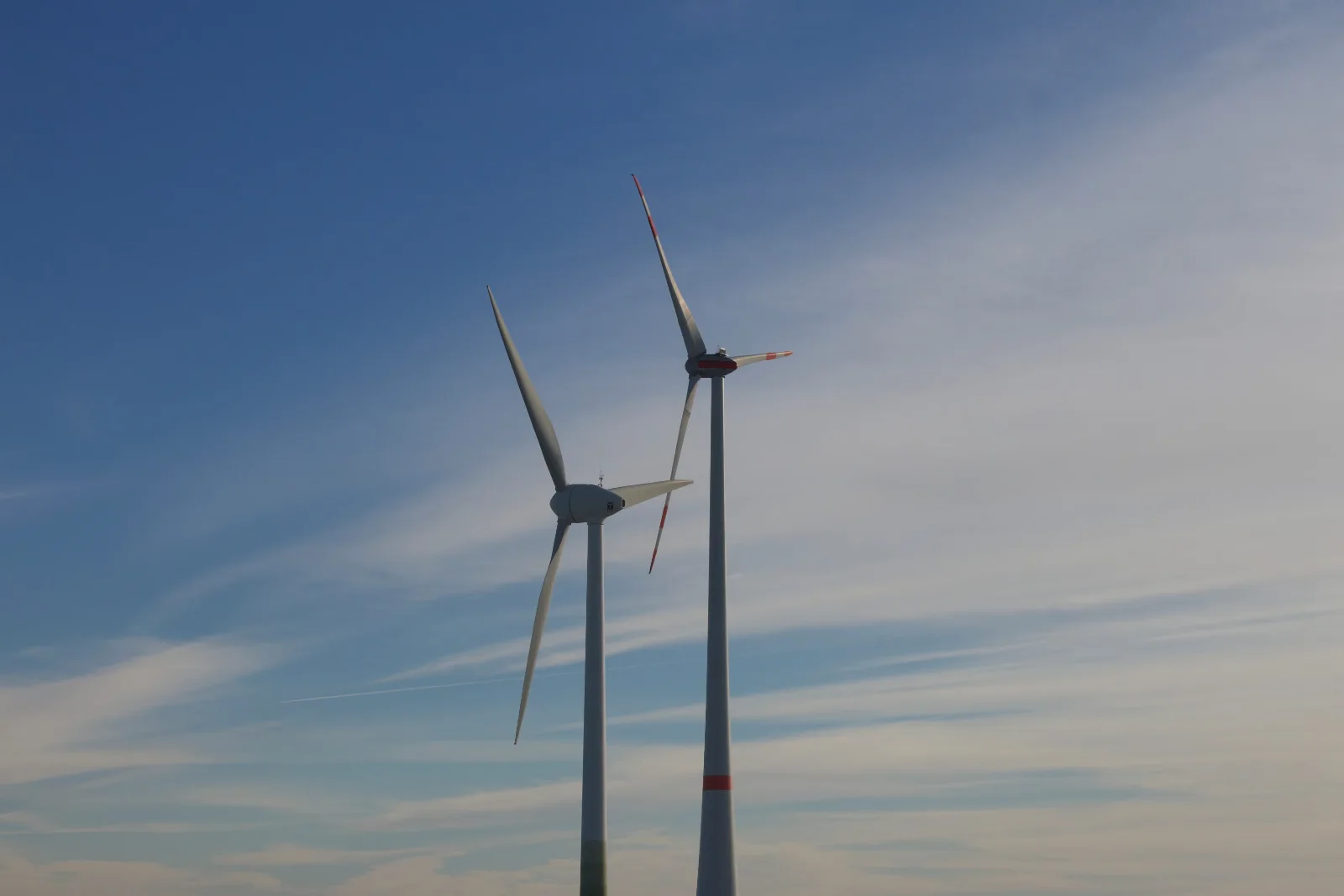 Stadtwerke Musterstadt erhalten Zusage für Windkraftstandort Musterstadt